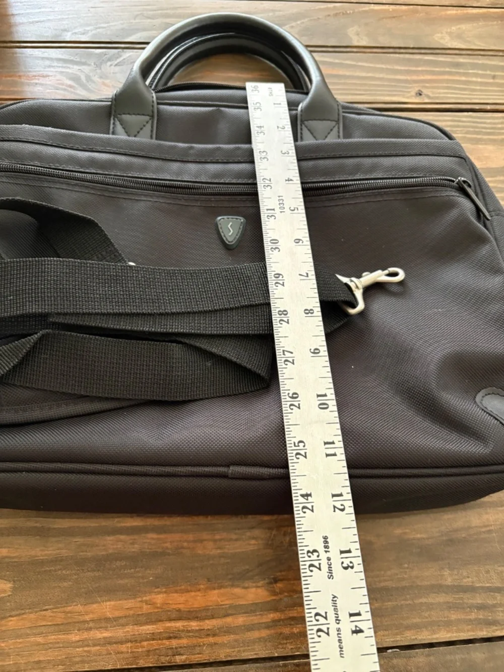 Sumdex 13 inch Black Laptop Crossbody Shoulder Removeable Strap Bag